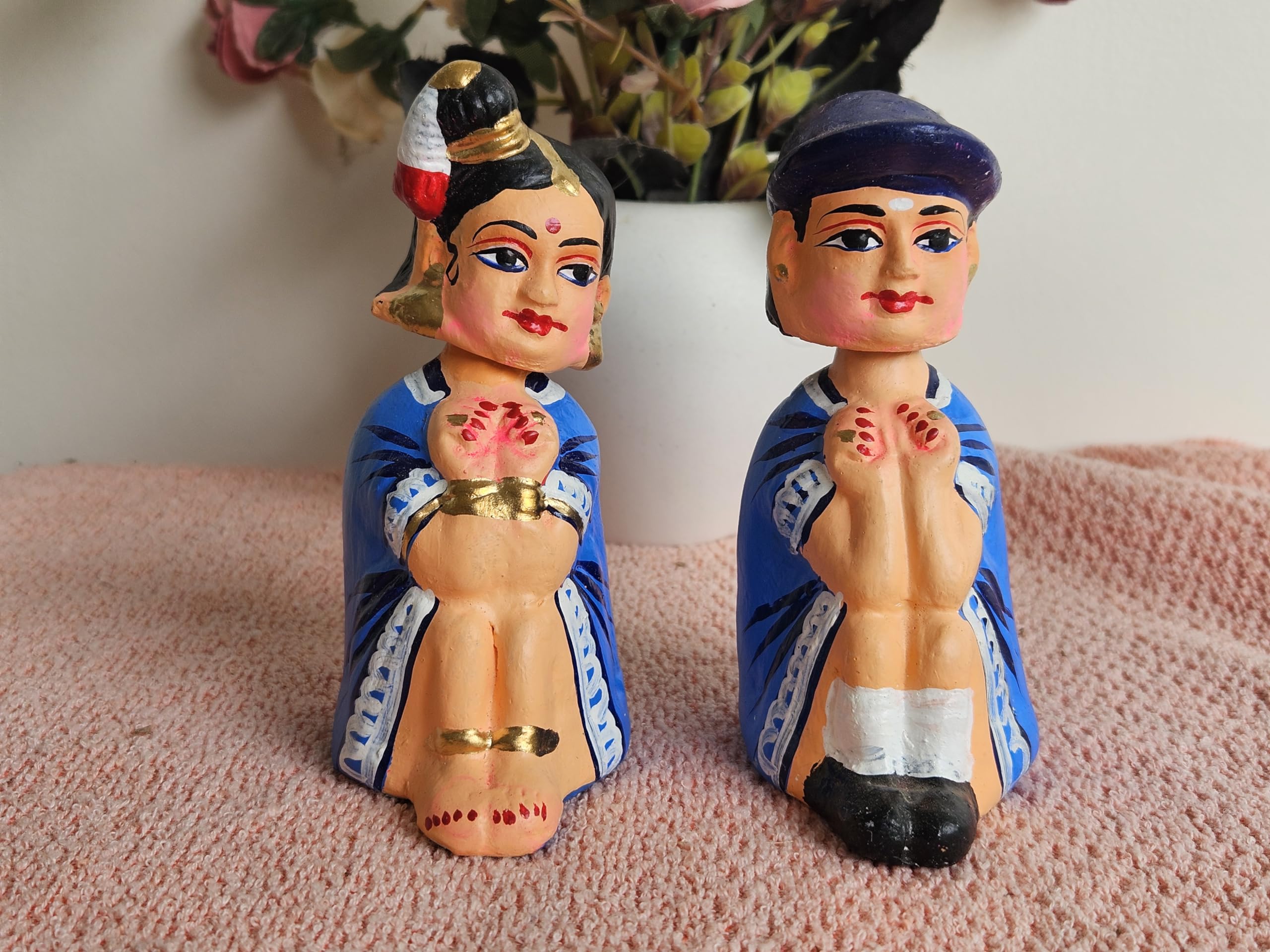 Papier Mâché Couple Showpiece Set